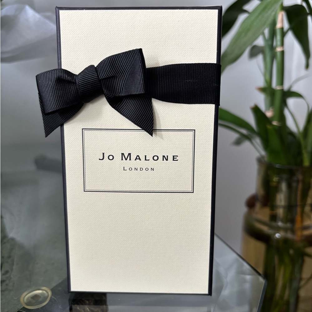 Jo Malone Red Hibiscus Intense Cologne - Picture 3 of 6